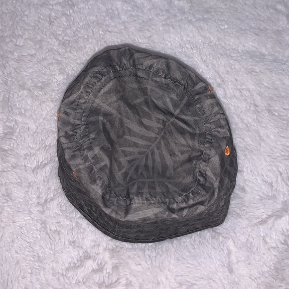 (3 for $10) George bucket hat - Picture 2 of 5